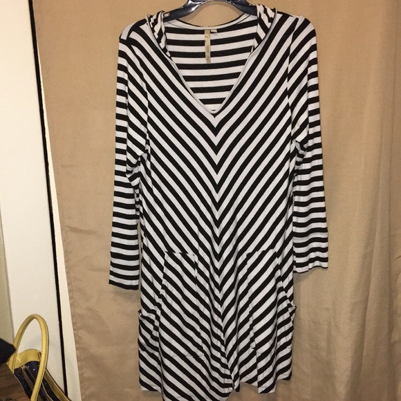Dresses & Skirts - Casual flirty black & white striped hoodie dress Dresses & Skirts - Casual flirty black & white striped hoodie dress